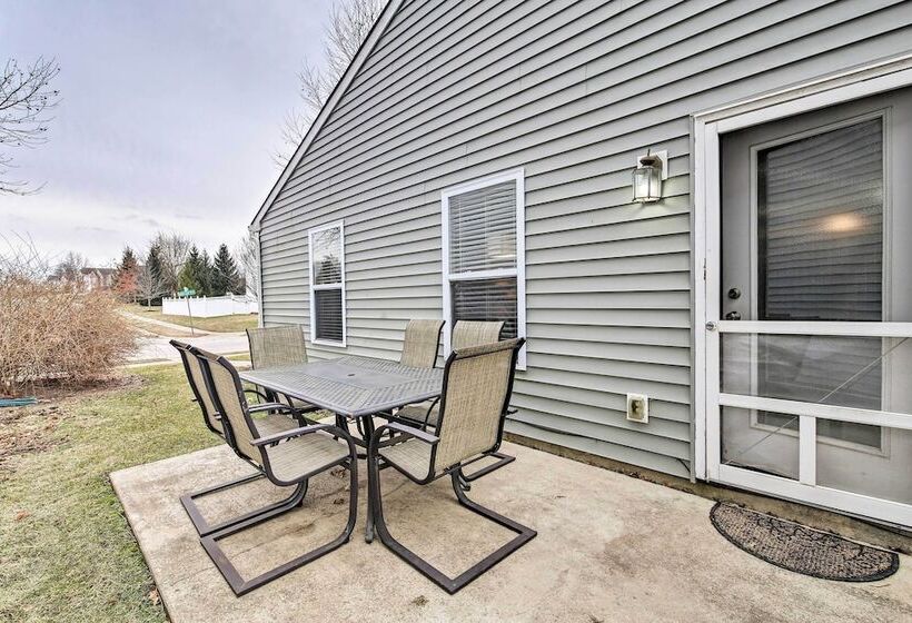 Lafayette House   7 Mi. To Purdue & Downtown!