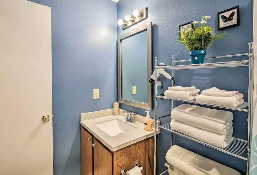 Lafayette House   7 Mi. To Purdue & Downtown!