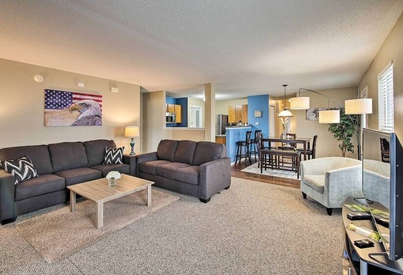 Lafayette House   7 Mi. To Purdue & Downtown!