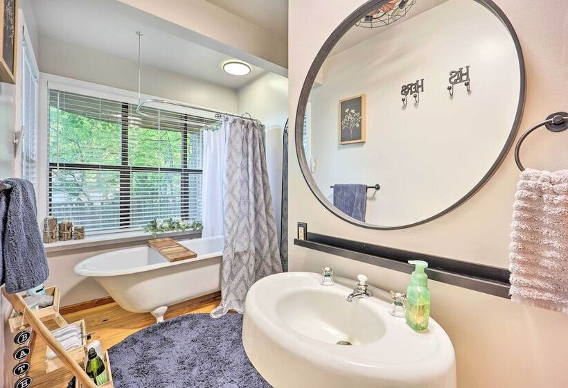 Lake View Home W/ Deck + Gas Grill In Bernice!