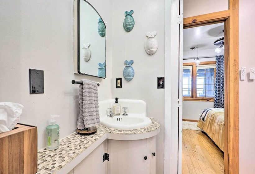 Lake View Home W/ Deck + Gas Grill In Bernice!