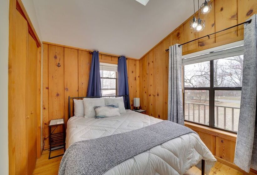 Lake View Home W/ Deck + Gas Grill In Bernice!