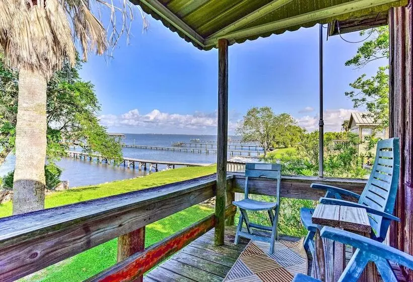 Las Brisas  Palacios Home   Fishing Pier & Kayaks