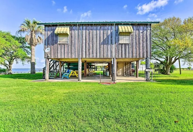 Las Brisas  Palacios Home   Fishing Pier & Kayaks