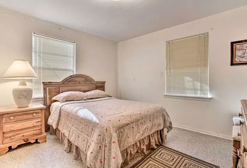 Las Brisas  Palacios Home   Fishing Pier & Kayaks