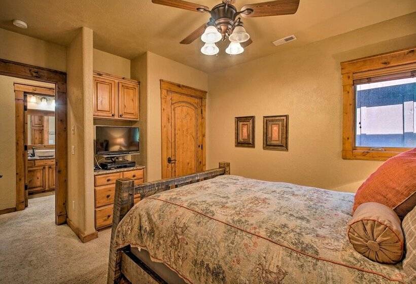 Luxe Mccall Cabin W/ Hot Tub ~ 8 Mi To Skiing