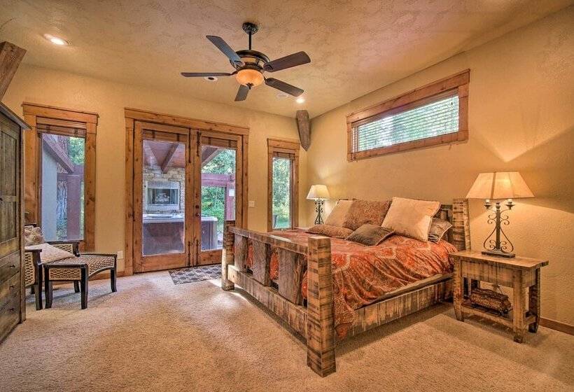 Luxe Mccall Cabin W/ Hot Tub ~ 8 Mi To Skiing