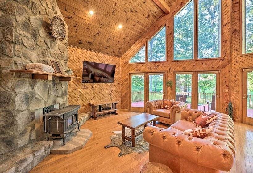 Majestic Caldwell Retreat W/ Wraparound Deck!