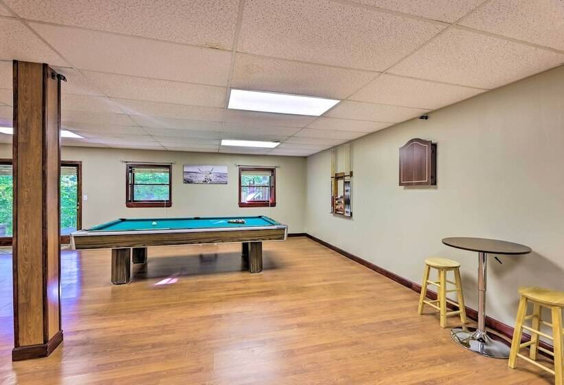 Majestic Caldwell Retreat W/ Wraparound Deck!