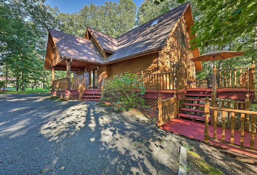 Majestic Caldwell Retreat W/ Wraparound Deck!