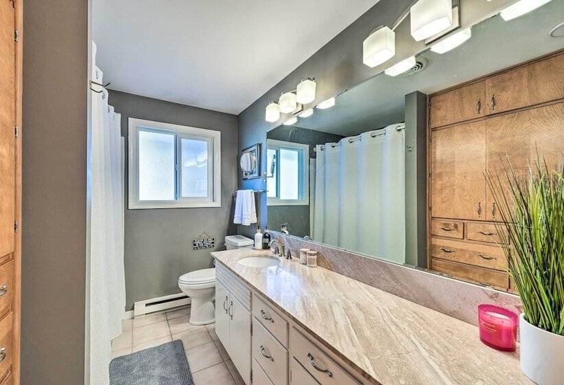 Mckees Beach House W/ Ocean Views, Hot Tub!