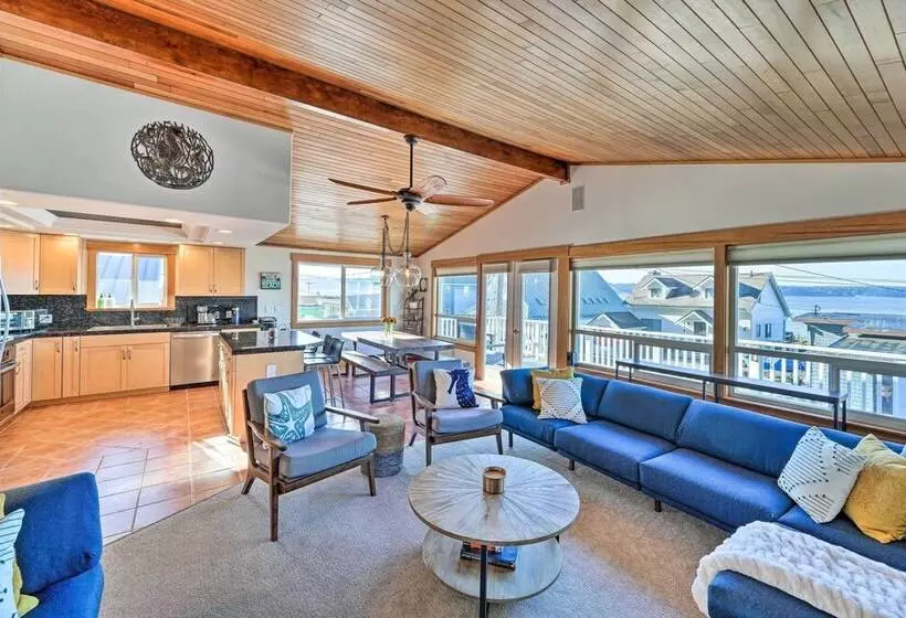 Mckees Beach House W/ Ocean Views, Hot Tub!