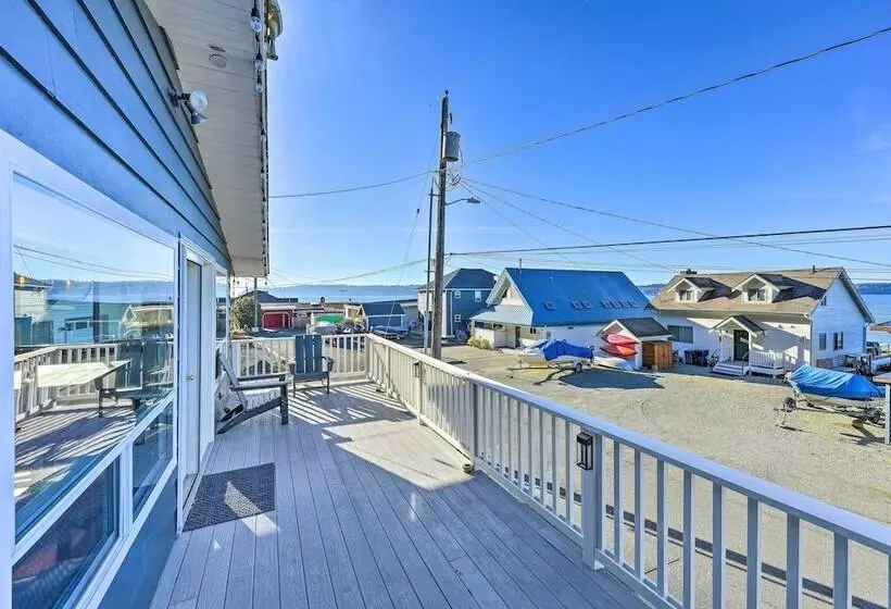 Mckees Beach House W/ Ocean Views, Hot Tub!