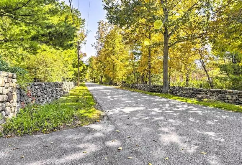 Modern Escape W/ Fire Pit, Near Lake Waramaug