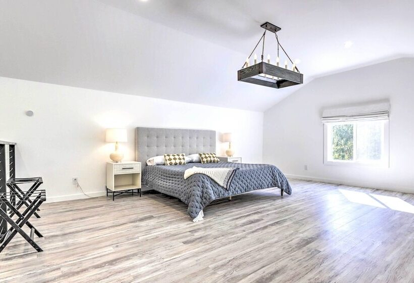 Modern Escape W/ Fire Pit, Near Lake Waramaug