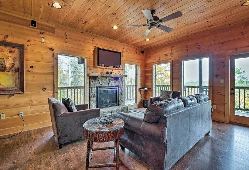 Pigeon Forge Cabin W/ Brand New Hot Tub & Views!