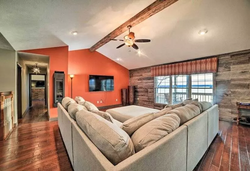 Peaceful Big Sandy Home W/ Deck On Kentucky Lake!