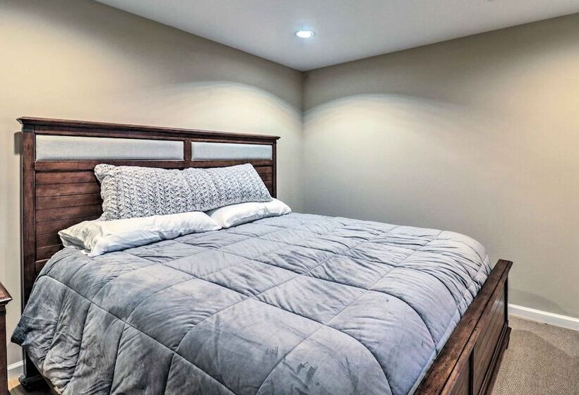 Peaceful Free Union Cabin W/ Deck & Mtn Views