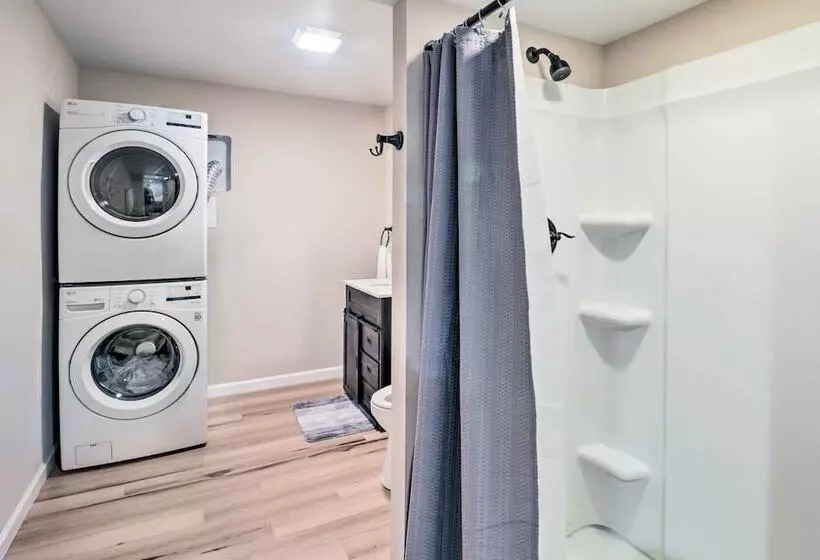 Peaceful Free Union Cabin W/ Deck & Mtn Views