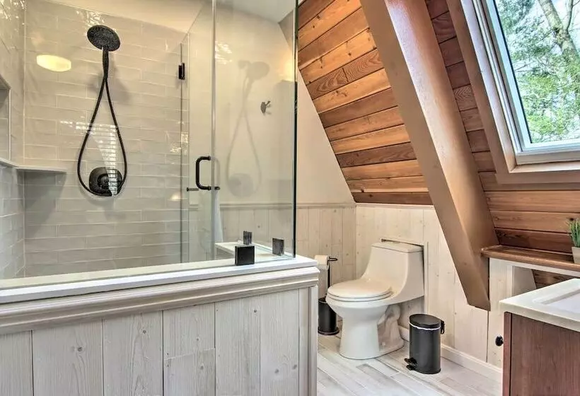 Peaceful Georgetown Home   13 Mi To Lewes Beach!