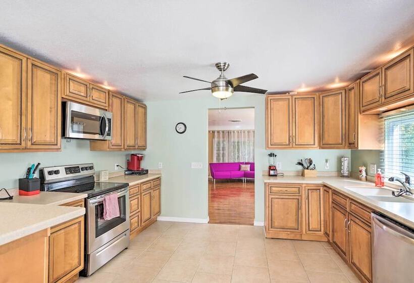 Peaceful Toledo Retreat W/ Spacious Yard!