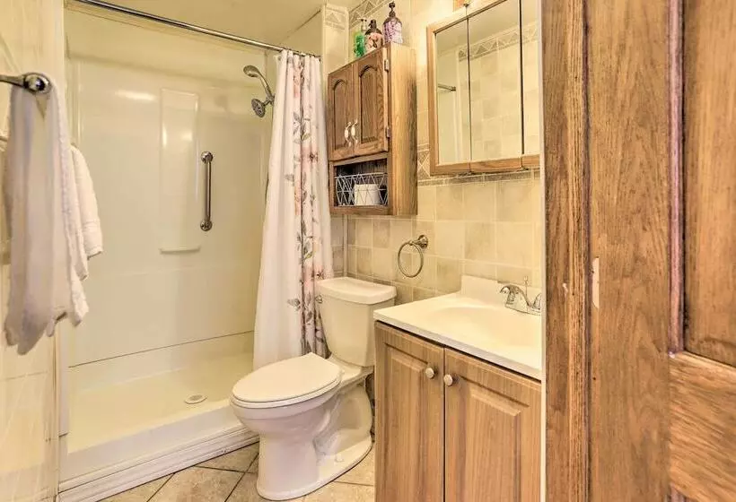 Peaceful Toledo Retreat W/ Spacious Yard!