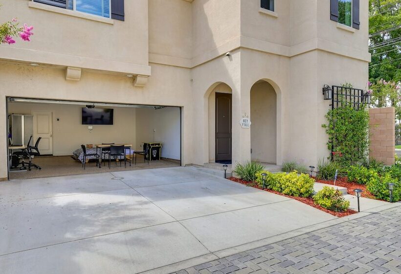 Pet Friendly Paramount Home, 16 Mi To Los Angeles!