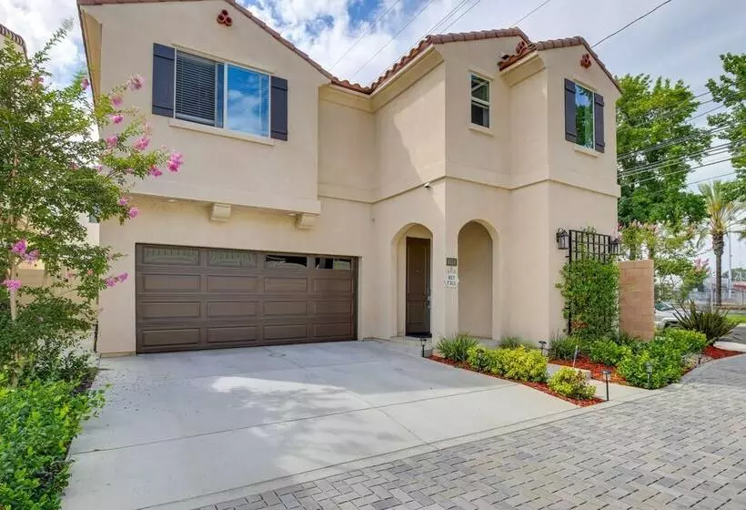 Pet Friendly Paramount Home, 16 Mi To Los Angeles!