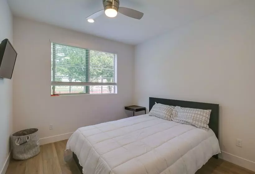 Pet Friendly Paramount Home, 16 Mi To Los Angeles!