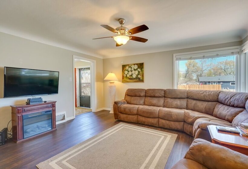 Pueblo House By Riverwalk, 2 Miles To Fairgrounds!