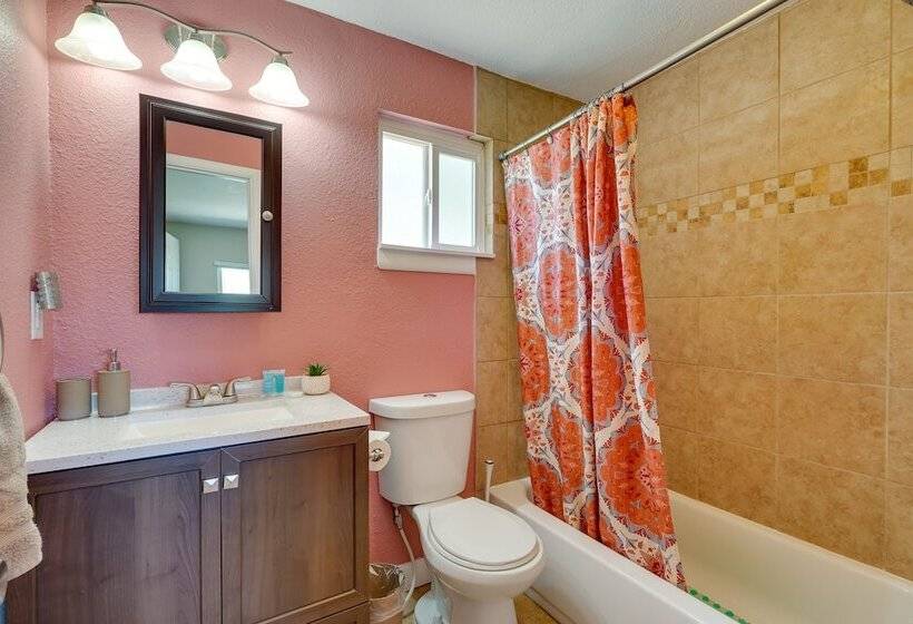 Pueblo House By Riverwalk, 2 Miles To Fairgrounds!