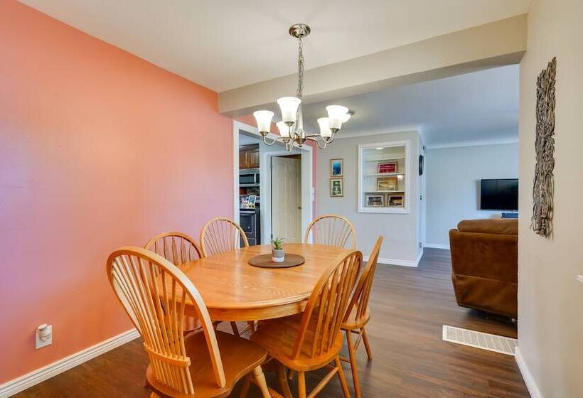 Pueblo House By Riverwalk, 2 Miles To Fairgrounds!