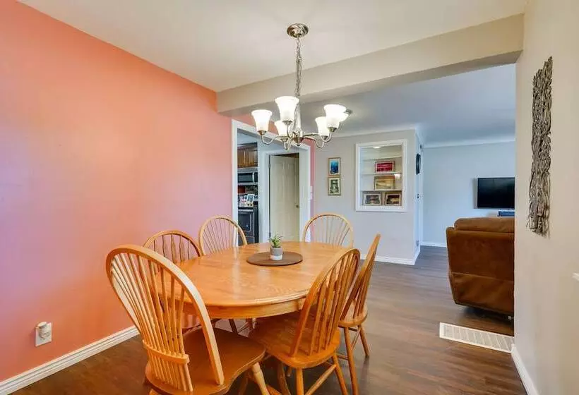 Pueblo House By Riverwalk, 2 Miles To Fairgrounds!