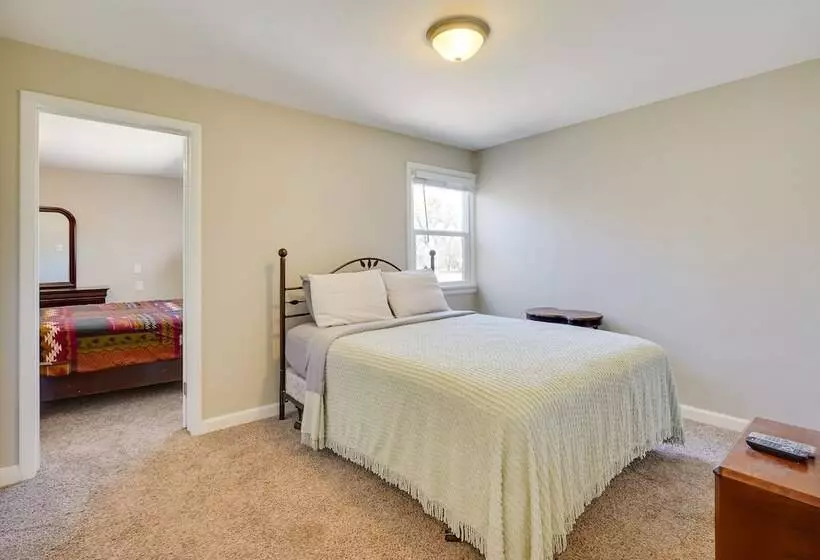 Pueblo House By Riverwalk, 2 Miles To Fairgrounds!