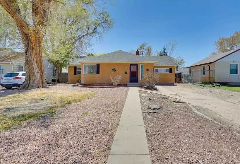 Pueblo House By Riverwalk, 2 Miles To Fairgrounds!