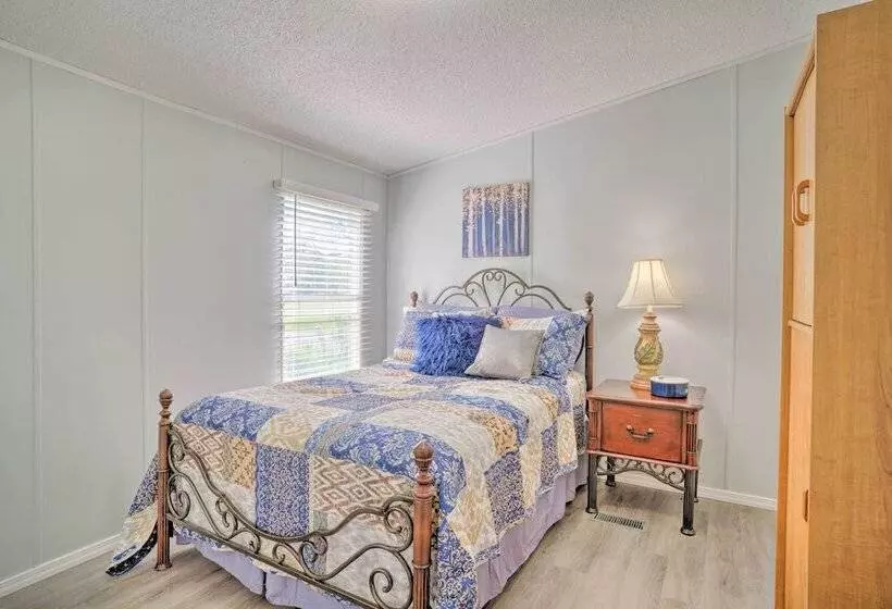 Quaint Ridgely Home ~ 9 Mi To Reelfoot Lake!