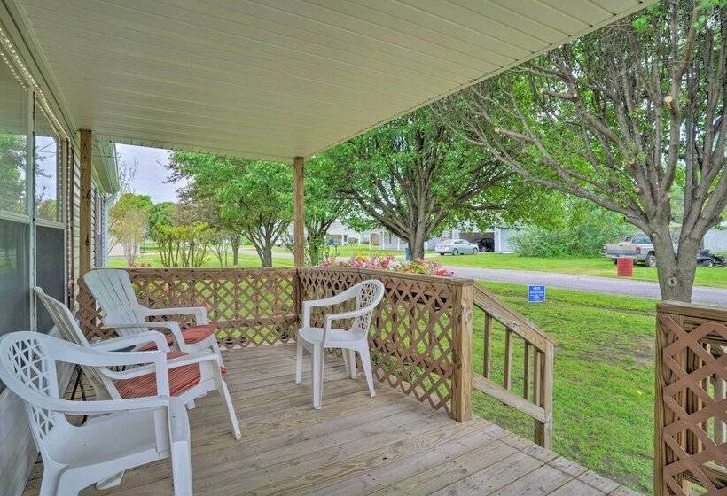 Quaint Ridgely Home ~ 9 Mi To Reelfoot Lake!