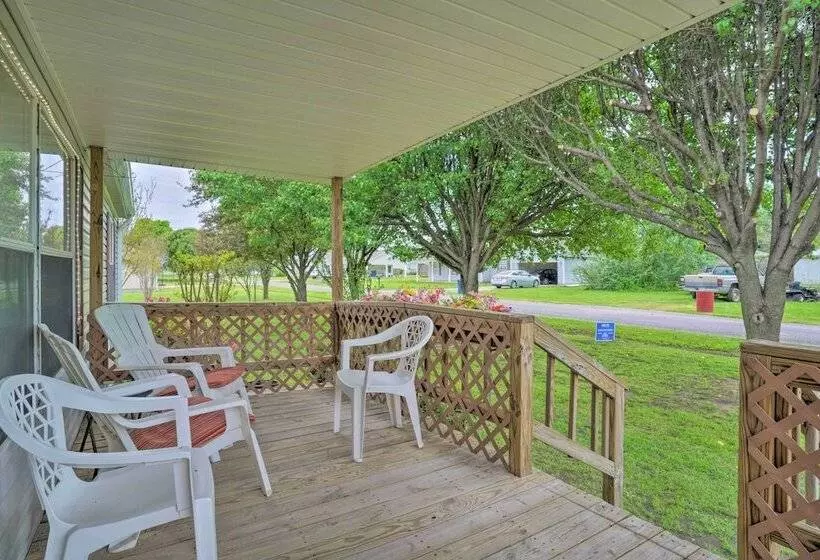 Quaint Ridgely Home ~ 9 Mi To Reelfoot Lake!