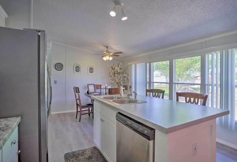 Quaint Ridgely Home ~ 9 Mi To Reelfoot Lake!