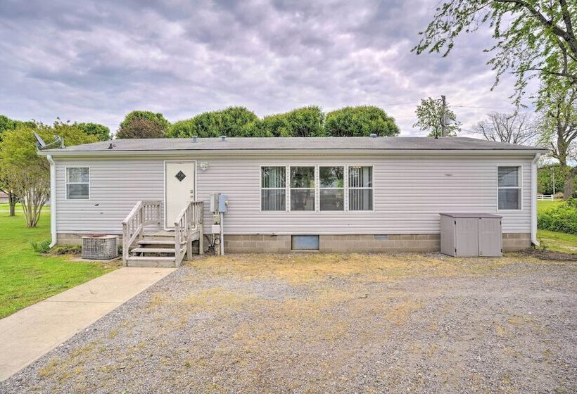 Quaint Ridgely Home ~ 9 Mi To Reelfoot Lake!