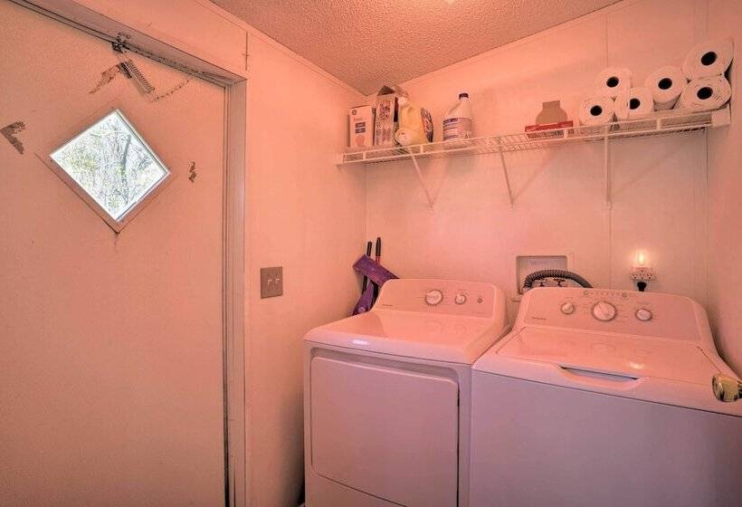 Quaint Ridgely Home ~ 9 Mi To Reelfoot Lake!