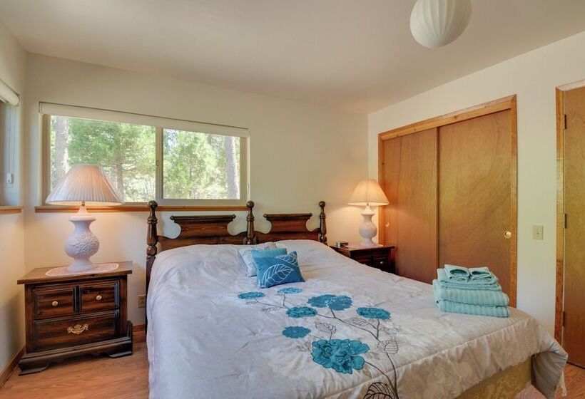 Riverfront Home Near Yosemite National Park!