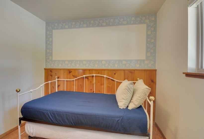 Riverfront Home Near Yosemite National Park!