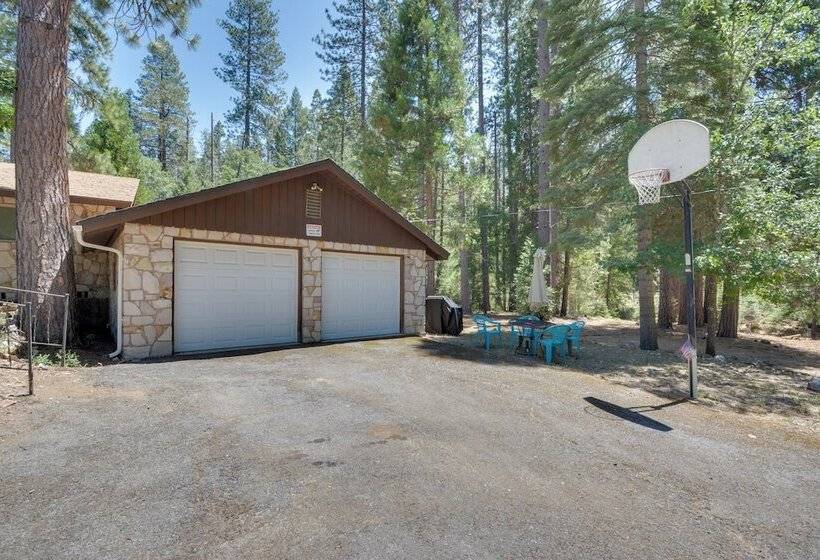 Riverfront Home Near Yosemite National Park!