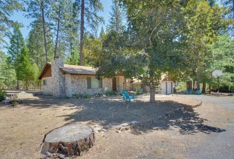 Riverfront Home Near Yosemite National Park!