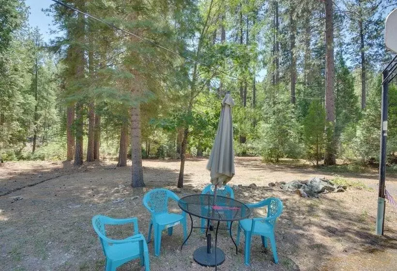 Riverfront Home Near Yosemite National Park!