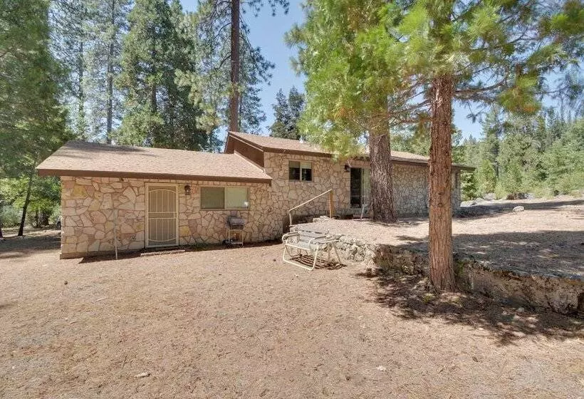 Riverfront Home Near Yosemite National Park!