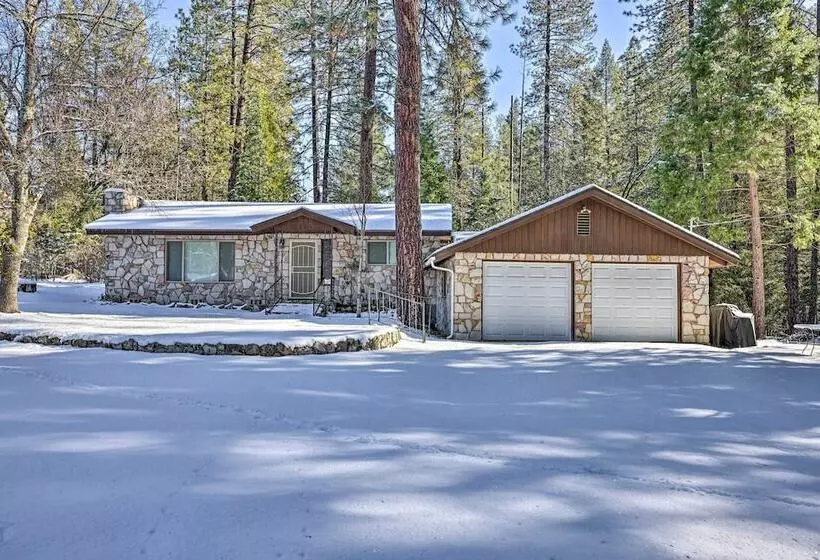 Riverfront Home Near Yosemite National Park!