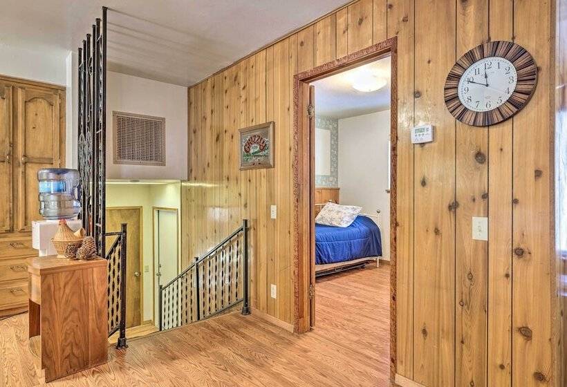 Riverfront Home Near Yosemite National Park!