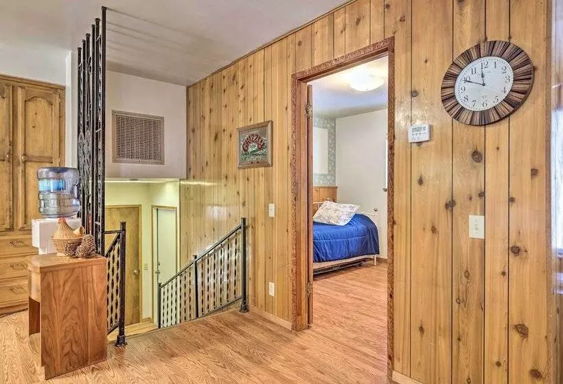 Riverfront Home Near Yosemite National Park!